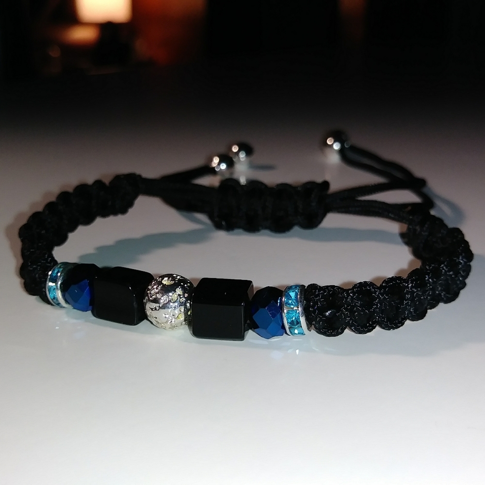 🆕Handcrafted Blue/Black Bracelet NWOT